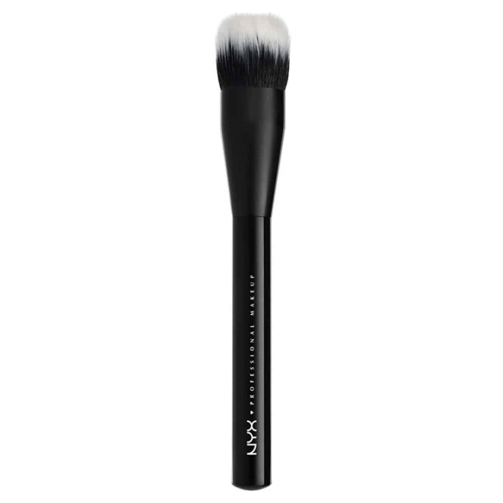 NYX PROF. MAKEUP Pro Dual Fiber Foundation Brush in de groep BEAUTY & HEALTH / Makeup / Tools & Make-up set / Borstels & kwastjes bij TP E-commerce Nordic AB (38-58594)