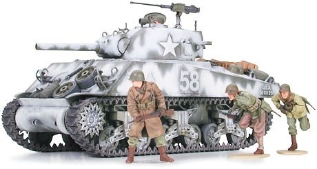 Tamiya 1/35 SHERMAN M4A3 105MM HOWITZER in de groep SPORT, VRIJE TIJD & HOBBY / Hobby / Kunststof modellen / Militaire voertuigen (land) bij TP E-commerce Nordic AB (A06339)