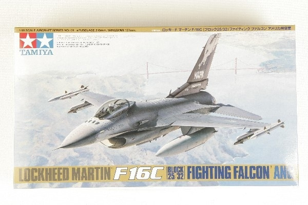 Tamiya 1/48 F-16C (block 25/32) in de groep SPORT, VRIJE TIJD & HOBBY / Hobby / Kunststof modellen / Vliegtuigen/helikopters bij TP E-commerce Nordic AB (A06446)