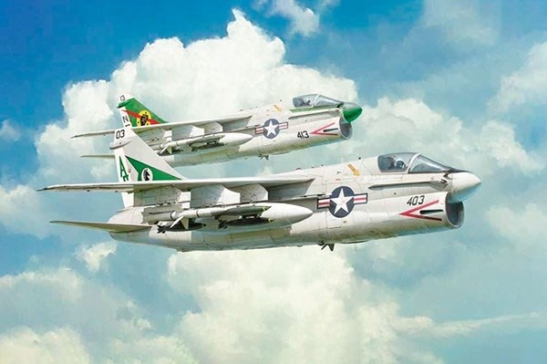 Italeri 1:72 A-7E Corsair II in de groep SPORT, VRIJE TIJD & HOBBY / Hobby / Kunststof modellen / Vliegtuigen/helikopters bij TP E-commerce Nordic AB (A07201)