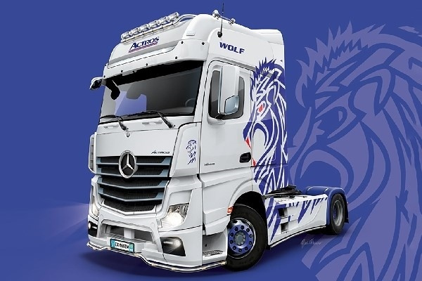 Italeri 1:24 Mercedes Benz Actros MP4 Show Truck in de groep SPORT, VRIJE TIJD & HOBBY / Hobby / Kunststof modellen / Auto\'s bij TP E-commerce Nordic AB (A07241)