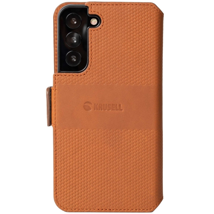 Krusell Leren Telefoonhoesje Galaxy S22 Cognac in de groep SMARTPHONE & TABLETS / Mobielbescherming / Samsung bij TP E-commerce Nordic AB (C08788)