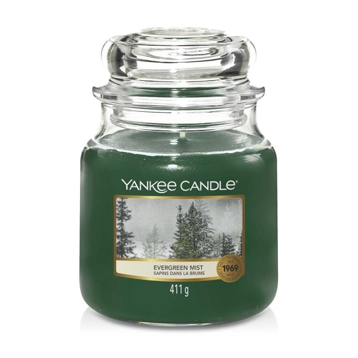 Yankee Candle Classic Medium Jar Evergreen Mist 411g in de groep BEAUTY & HEALTH / Geuren & Parfum / Overige geuren / Geurkaarsen bij TP E-commerce Nordic AB (C14041)