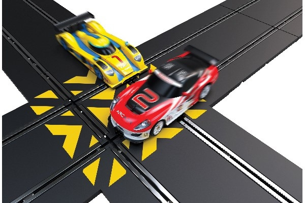 Scalextric Cross Roads Track Accessory Pack in de groep SPEELGOED, KINDER- & BABYPRODUCTEN / Op afstand bestuurbaar / Autobanen / Rails bij TP E-commerce Nordic AB (C29537)