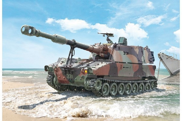 ITALERI 1:35 M-109/A2-A3-G in de groep SPORT, VRIJE TIJD & HOBBY / Hobby / Kunststof modellen / Militaire voertuigen (land) bij TP E-commerce Nordic AB (C29783)