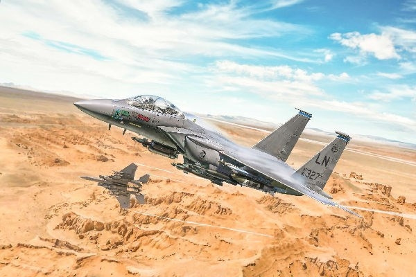 ITALERI 1:48 F-15E Strike Eagle in de groep SPORT, VRIJE TIJD & HOBBY / Hobby / Kunststof modellen / Vliegtuigen/helikopters bij TP E-commerce Nordic AB (C29807)