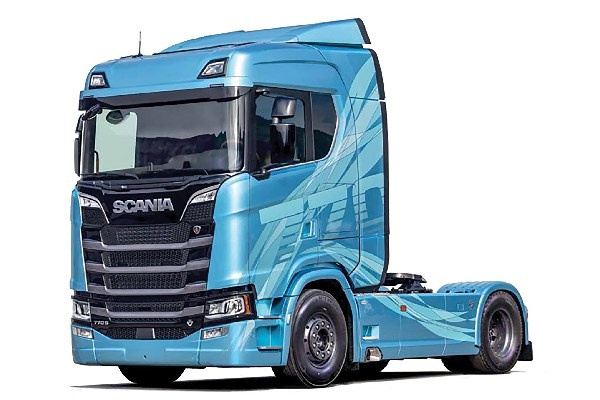 ITALERI 1:24 Scania S770 4x2 normal roof in de groep SPORT, VRIJE TIJD & HOBBY / Hobby / Kunststof modellen / Auto\'s bij TP E-commerce Nordic AB (C29818)