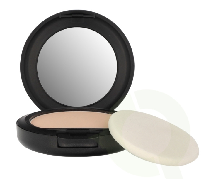 MAC Studio Fix Powder Plus Foundation 15 gr NW13 in de groep BEAUTY & HEALTH / Makeup / Make-up gezicht / Foundation bij TP E-commerce Nordic AB (C41679)