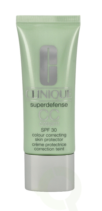 Clinique Superdefense Cc Cream SPF30 40 ml #03 Light Medium in de groep BEAUTY & HEALTH / Huidsverzorging / Gezicht / Gezichtscrèmes bij TP E-commerce Nordic AB (C50172)