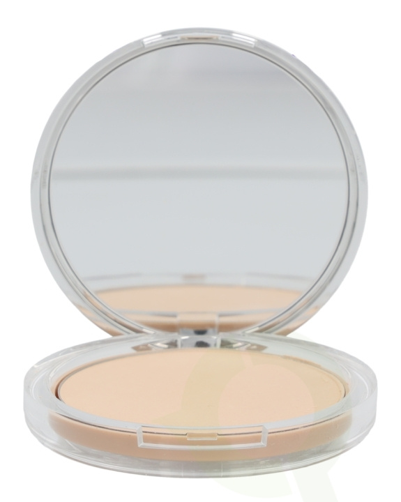 Clinique Stay-Matte Sheer Pressed Powder 7.6 gr #101 Invisible Matte, All Skin Tones in de groep BEAUTY & HEALTH / Makeup / Make-up gezicht / Poeder bij TP E-commerce Nordic AB (C50547)