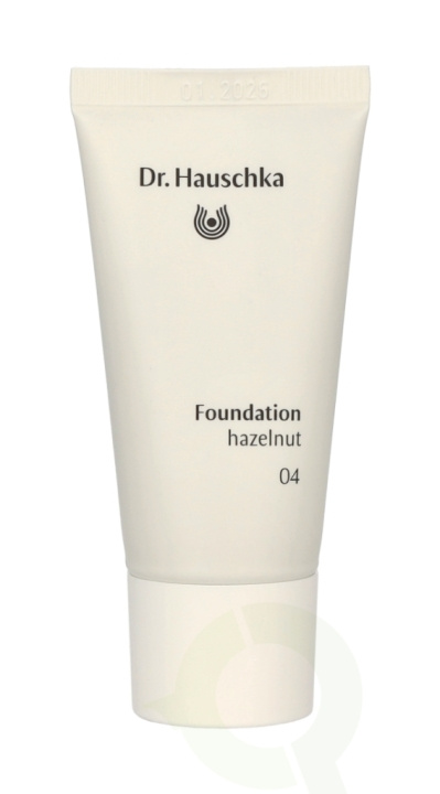 Dr. Hauschka Foundation 30 ml #04 Hazelnut in de groep BEAUTY & HEALTH / Makeup / Make-up gezicht / Foundation bij TP E-commerce Nordic AB (C50807)