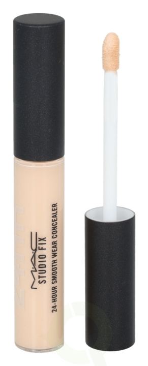 MAC Studio Fix 24-Hour Smooth Wear Concealer 7 ml NC15 in de groep BEAUTY & HEALTH / Makeup / Make-up gezicht / Concealer bij TP E-commerce Nordic AB (C53771)