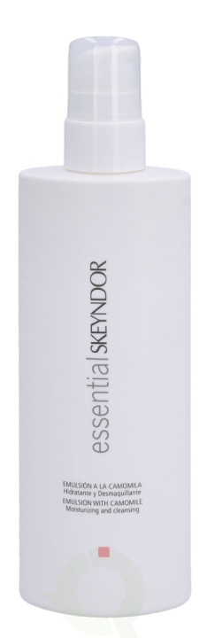 Skeyndor Essential Cleansing Emulsion With Camomile 250 ml in de groep BEAUTY & HEALTH / Huidsverzorging / Gezicht / Schoonmaak bij TP E-commerce Nordic AB (C55910)