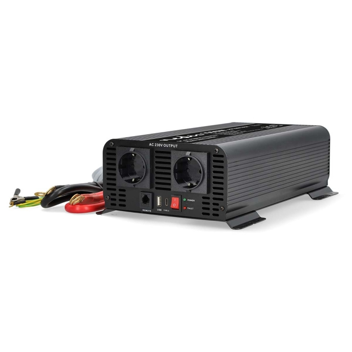 Nedis Omvormer Pure Sinusgolf | Ingangsvoltage: 12 V DC | Apparaat stroomoutput: Type F (CEE 7/3) / USB-A / USB-C™ | 230 V AC 50 Hz | 1000 W | Piekvermogen: 2000 W | Screw Terminal | Zuivere Sinusgolf | Zekering | Zwart in de groep HUISHOUDEN & TUIN / Elektriciteit & Verlichting / Spanning converters bij TP E-commerce Nordic AB (C64459)