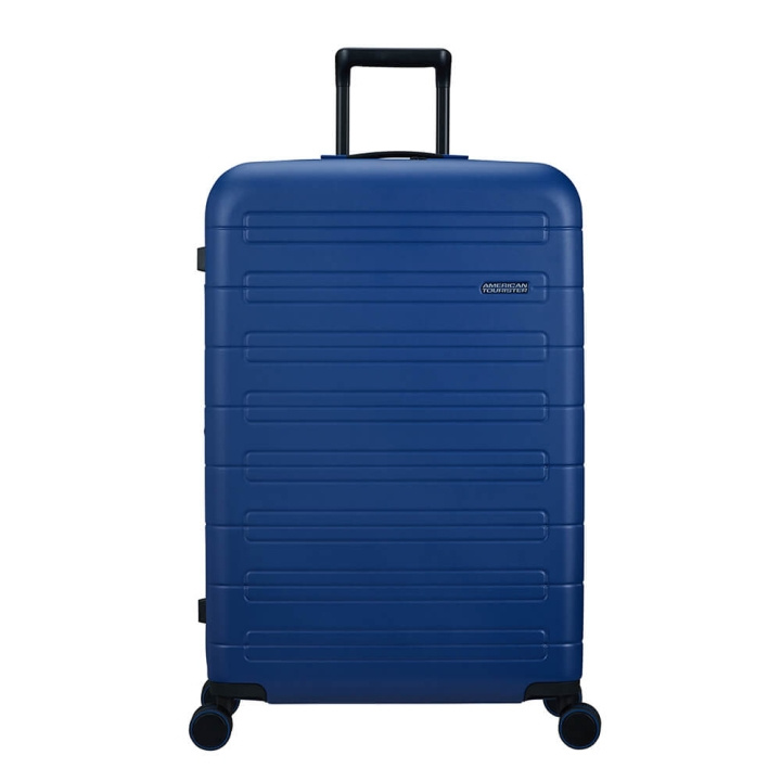 American Tourister Novastream Spinner 77/28 Marinblå in de groep SPORT, VRIJE TIJD & HOBBY / Reisaccessoires / Koffers bij TP E-commerce Nordic AB (C71160)