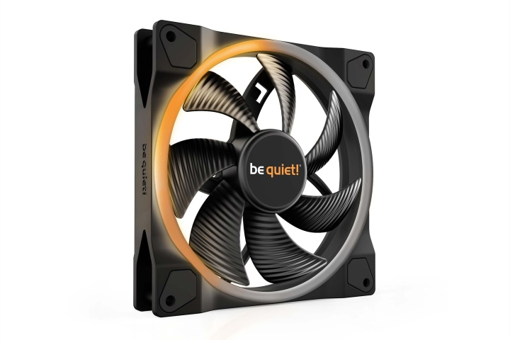 Be Quiet! Light Wings PWM ventilator, 140 mm in de groep COMPUTERS & RANDAPPARATUUR / Computeronderdelen / Koeling / Chassisventilatoren bij TP E-commerce Nordic AB (C71739)