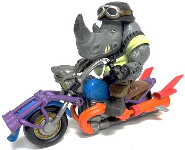 Teenage Mutant Ninja Turtles: Rocksteady Chopper Cycle figuur + motorfiets in de groep SPEELGOED, KINDER- & BABYPRODUCTEN / Speelgoed / Speelgoedauto\'s bij TP E-commerce Nordic AB (C76178)