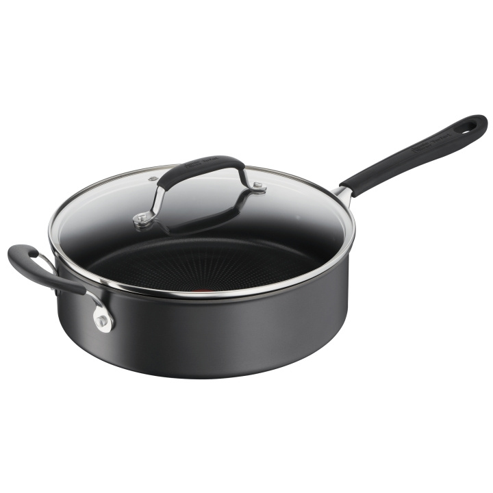 Tefal Hard titanium pro Sautepan 28 cm w.deksel Zwart (G2893753) in de groep HUISHOUDEN & TUIN / Keukengerei / Koekenpannen bij TP E-commerce Nordic AB (C85392)