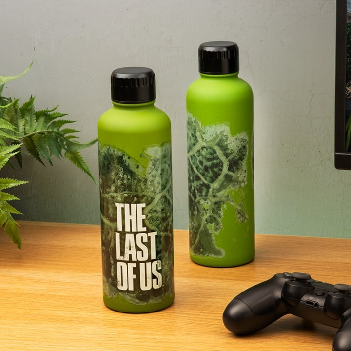 Paladone The Last of Us Metalen Waterfles GITD in de groep SPORT, VRIJE TIJD & HOBBY / Buitenrecreatie / Thermosflessen & Waterflessen bij TP E-commerce Nordic AB (C86127)