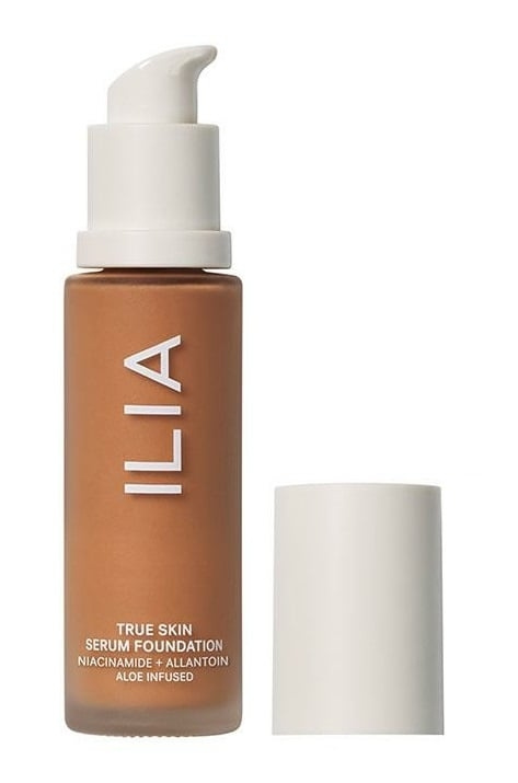 ILIA True Skin Serum Foundation Montserrat SF10 30 ml in de groep BEAUTY & HEALTH / Makeup / Make-up gezicht / Foundation bij TP E-commerce Nordic AB (C89643)