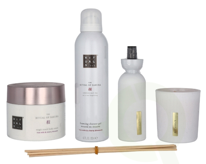 Rituals Sakura Set 610 ml Scented Candle 140ml/Mini Fragrance Sticks 70ml/Foaming Shower Gel 200ml/Body Cream 200ml in de groep BEAUTY & HEALTH / Cadeausets / Cadeausets voor haar bij TP E-commerce Nordic AB (C94963)