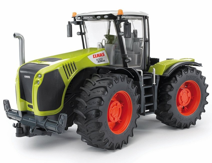 Bruder Trekker Claas Xerion 5000 (03015) in de groep SPEELGOED, KINDER- & BABYPRODUCTEN / Speelgoed / Speelgoedauto\'s bij TP E-commerce Nordic AB (D04659)