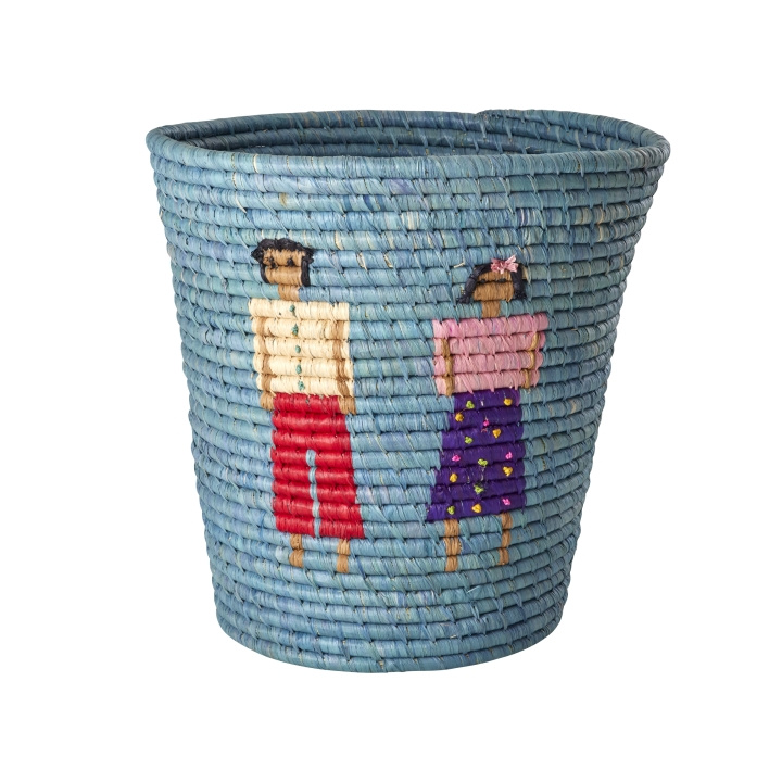 RICE Ronde mand van raffia met mensen en 3D details - Blauw in de groep SPEELGOED, KINDER- & BABYPRODUCTEN / Kinderkamer / Opslag bij TP E-commerce Nordic AB (D06760)