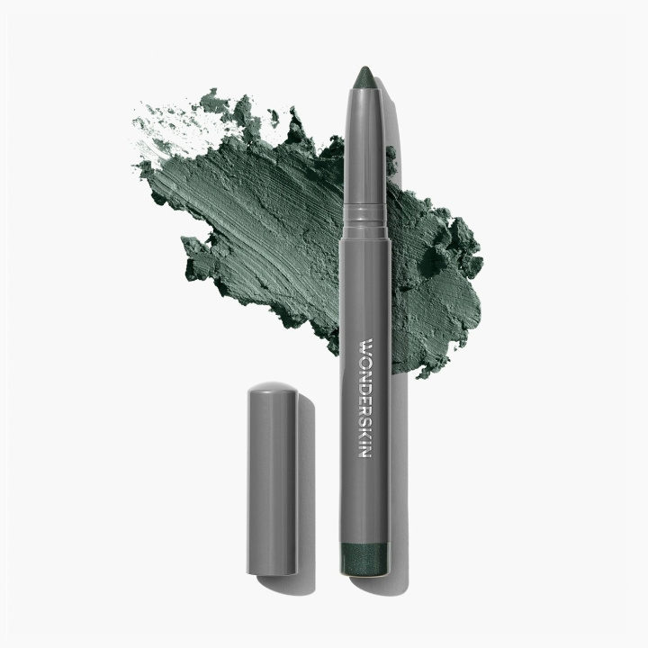 Wonderskin IYKYK Oogschaduwstick - Green Smoke - 1.4 g in de groep BEAUTY & HEALTH / Makeup / Ogen & Wenkbrauwen / Oogschaduw bij TP E-commerce Nordic AB (D07554)