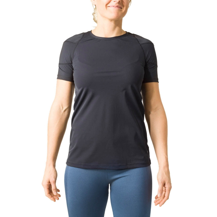 SWEDISH POSTURE T-shirt Dam Posture Reminder Svart XL in de groep SPORT, VRIJE TIJD & HOBBY / Accessoires / T-shirts bij TP E-commerce Nordic AB (D09209)