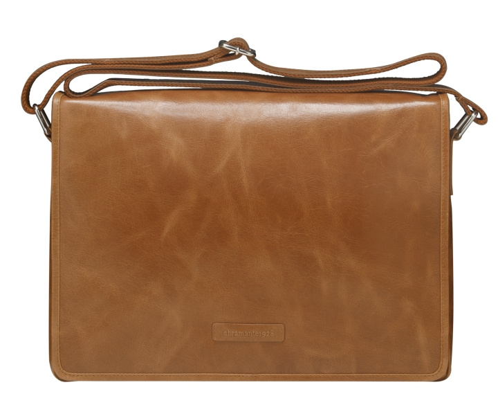 dbramante1928 Marselisborg - 14 Messenger bag - Goudbruin N.E in de groep COMPUTERS & RANDAPPARATUUR / Laptops & accessoires / Computertassen bij TP E-commerce Nordic AB (D12205)